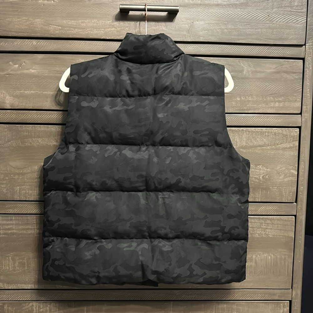 Puffer vest - Picture 3 of 8